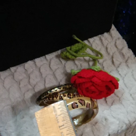 QVC NWT Joan Rivers set of 3 bangles - Picture 5 of 5